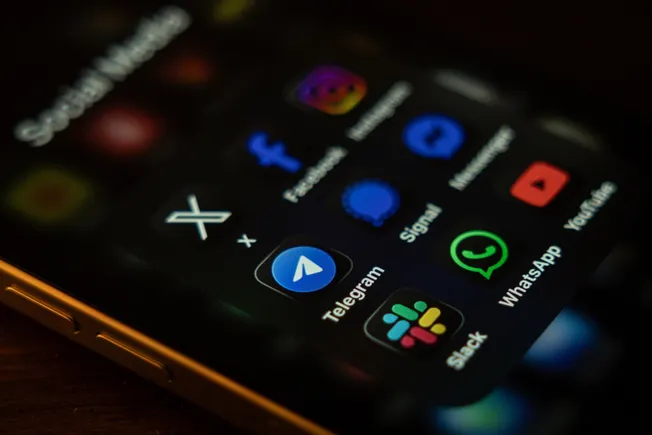 EDR NEWS te informa: CISA urges mobile security as it warns of sophisticated spyware attacks