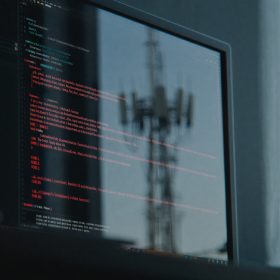 EDR NEWS te informa: China-Linked UNC3886 Targets Singapore Telecom Sector in Cyber Espionage Campaign