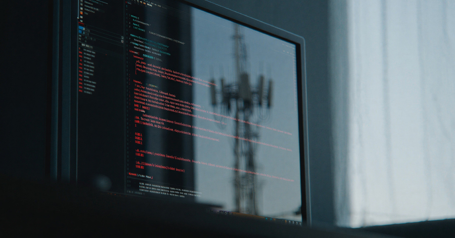 EDR NEWS te informa: China-Linked UNC3886 Targets Singapore Telecom Sector in Cyber Espionage Campaign